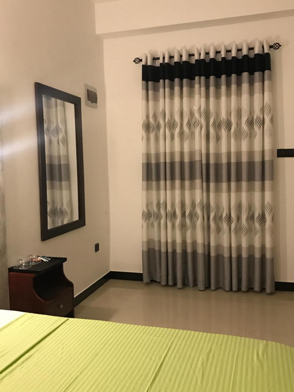 Kingdom Gate Hotel Анурадхапура Экстерьер фото