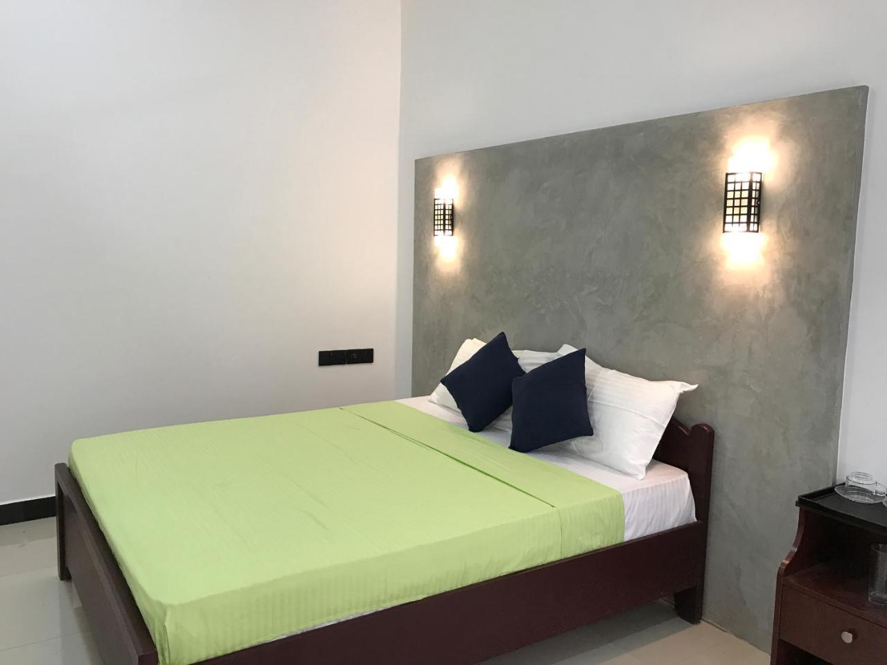 Kingdom Gate Hotel Анурадхапура Экстерьер фото