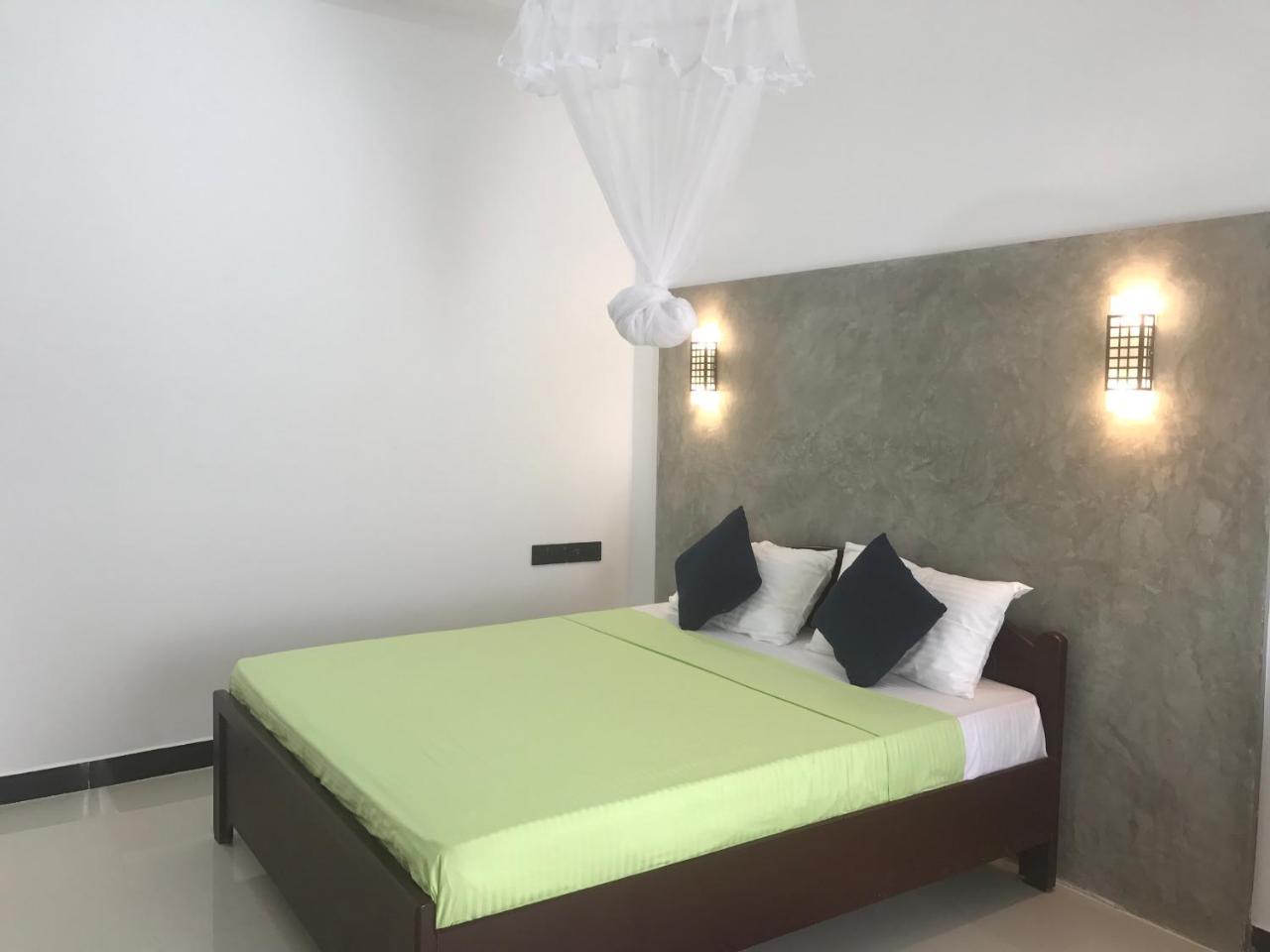 Kingdom Gate Hotel Анурадхапура Экстерьер фото